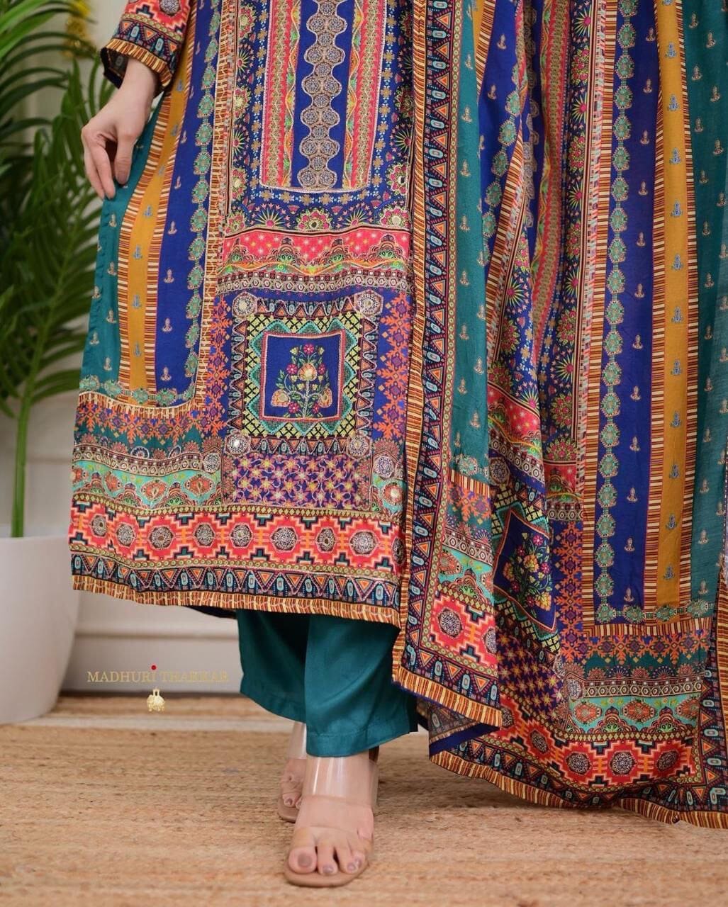 Multicoloured print with Embroidered Kurti with Dupatta and Pant Set Kurti with Bottom and Dupatta Shopin Di Apparels 