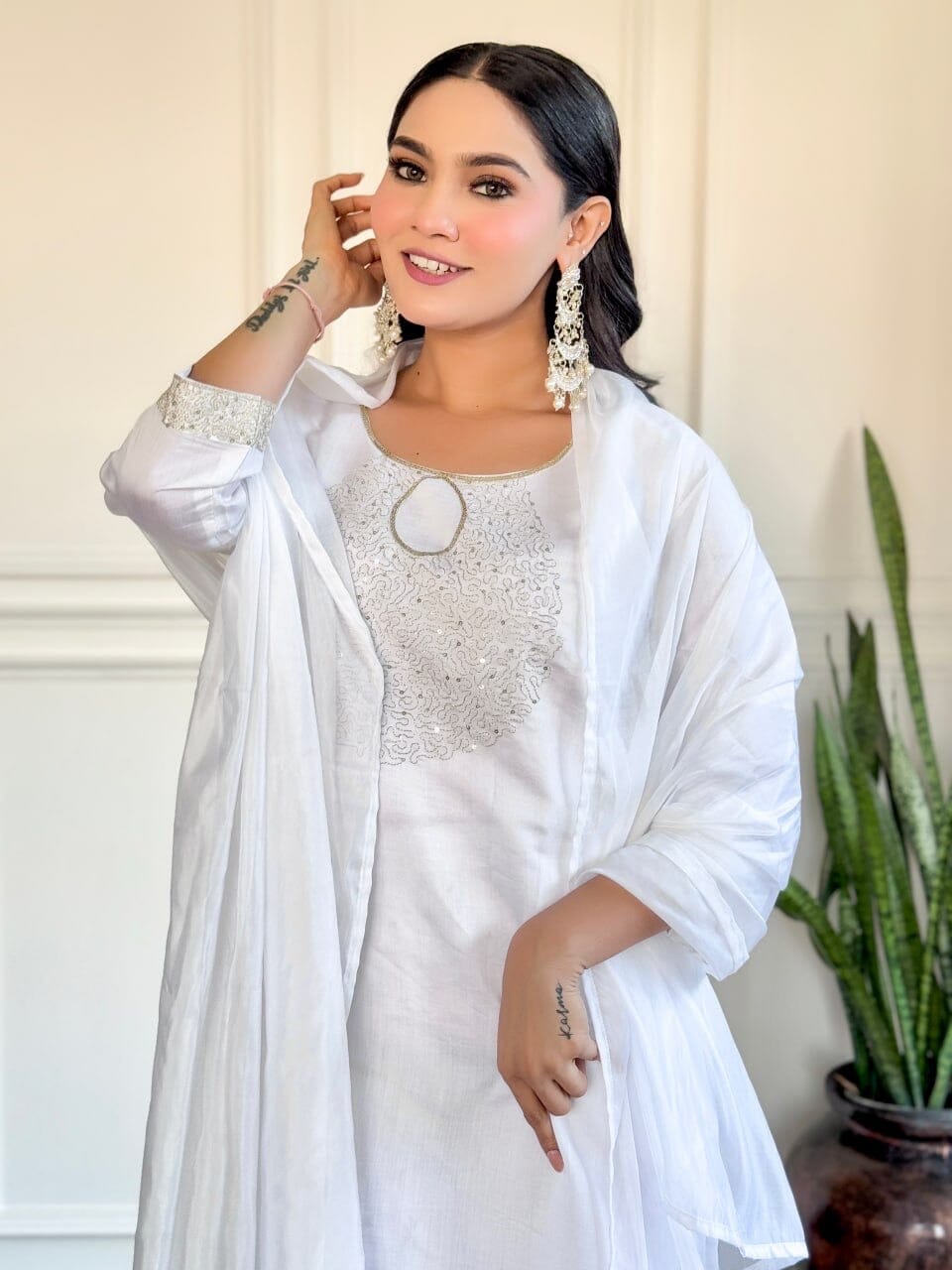 White Embroidered Chanderi Top with Chanderi Dupatta and Pant set Kurti with Bottom and Dupatta Shopin Di Apparels 